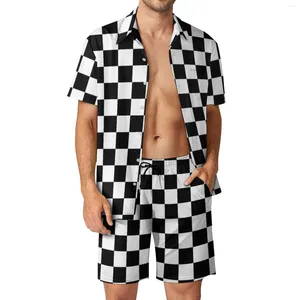 Suits de survêtement masculine Classic Check Print Men Sets Black and White Casual Shirt Set Cool Vacation Shorts Summer Match Suit 2 Pieces Vêtements Plus
