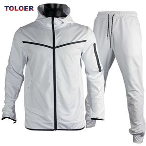 Survêtements pour hommes Couple Jogging Sweats à capucheSweatpants Deux pièces Ensemble Hommes Survêtement Tops Joggers Pantalon Ensemble Mâle Jogging Sportswear Mens Sweat Suit G220928