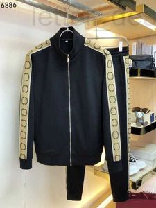 Chándales para hombres Diseñador 22 Otoño Lujo Chándal Bordado Letra Impresión Streetwear Cortavientos Moda para hombre Cremallera Raya Traje deportivo Plus Qlyh