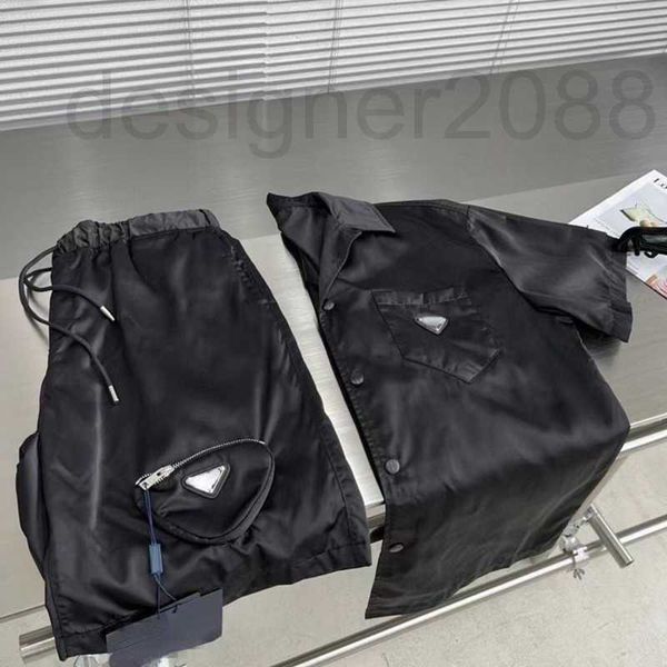 Sports Sports Sports Traje para hombres Camisas de nylon de lujo Triángulo de metal Triángulo impermeable Fashion Shorts secos rápidos set 0vzd