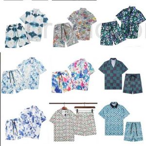 Suisses de survêtement masculines Designer Summer Trendy and Brand Unisexe Full Corps imprimé plage Short Shirt Set Iwlg