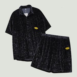 Tracksuits voor heren Fashion Velvet Leopard Casual Sets Mens Summer Hip Hop Streetwear Oversized tweedelig shirts met korte mouwen en shorts Pakken mannelijk 230228
