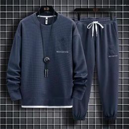 Chándales de hombre Moda gris con cuello redondo Sudadera con capucha Pantalones Ropa casual Otoño Acero Mark Waffle Lattice Par Traje Athleisure Conjunto de dos piezas