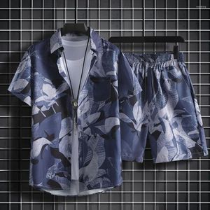 Suisses de survêtement masculines Fine Fonctionnalité activewear Summer Hawaiian Print Shirts Shorts avec des poches de taille élastique décontractées pour les vacances pour hommes