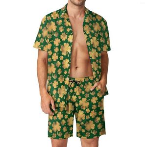 Trainingspakken voor heren Goudfolie Shamrock Herensets Lucky Clovers Esthetisch Casual overhemd Set Korte mouwen Grafisch Shorts Zomerstrandpak Plus