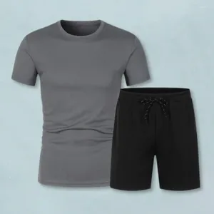 Suisses de survêtement masculines Men de vêtements de sport Active Summer Tiptifiée décontractée O-cou T-shirt à manches courtes avec cordon élastique Shorts de taille Solide