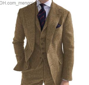 Survêtements pour hommes Costume pour hommes 3 pièces de laine verte tweed à chevrons affaires rétro modèle classique Tailcoat pour veste de mariage pantalon gilet Z230707