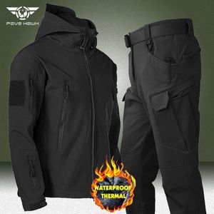 Militaire fleece voor mannen voor heren sets mannen herfst winter haai skin soft shell waterdichte 2 -delige set winddichte warme jassen leger vrachtbroek 230130