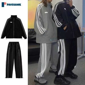 Suisses de survêtement masculines Retro Sports Set Mens Spring and Automne Reflective Stripe Bomber Jacket Mabe + Pantal