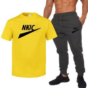 Survêtements pour hommes Running Soccer Set Shirt Shorts Basketball Vêtements Fitness Sports Respirant Vêtements d'été Séchage rapide Gym Jogging Suit Marque LOGO Imprimer