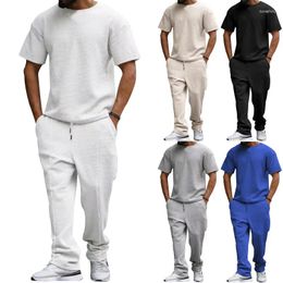 Survêtements pour hommes Été 2023 Gaufre augmentée Col rond et couleur unie T-shirt décontracté Ensembles Pantalons à manches courtes en vrac Costume de sport