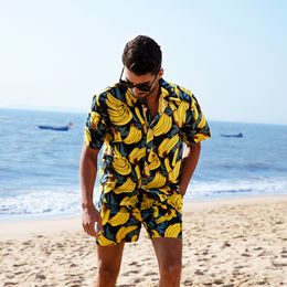 Survêtements pour hommes été hommes plage décontracté manches courtes ensemble de shorts à la mode imprimé banane hawaïen vacances revers chemise à fleurs ensemble deux pièces 230621