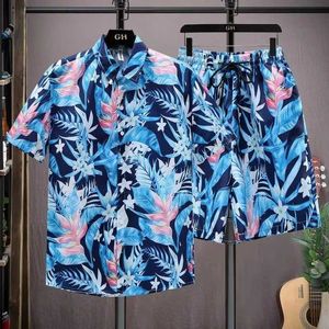 Suisses de survêtement masculines T-shirt à manches courtes à manches courtes imprimées florales et deux pièces Hawaiian Beach Streetwear Mens Retro Set J240510