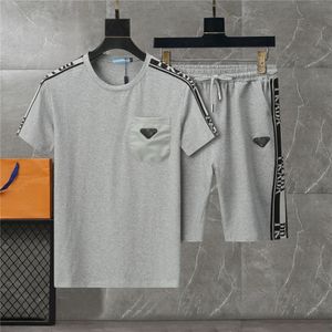 Socadores de chándal para hombres Tocos de diseñadores de lujo Carta bordada Traje de ropa deportiva Mench Men Camiseta Summer Camiseta Sports de manga corta Two-Piecq57