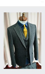 Survêtements pour hommes Tailor Shop Laine Motif à chevrons Costume bleu marine Trois pièces pour hommes British Retro Tweed Slim Robe formelle Marié Mariage