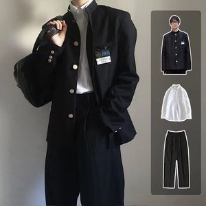Survêtements pour hommes Veste de costume trois pièces Pantalon coréen Uniforme Vêtements de style occidental Pantalon de couleur noire Un ensemble de manteaux de mode 230619