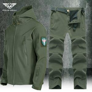 Heren tracksuits Winddichte waterdichte pak heren haaienhuid zacht shell jas broek buiten herfst winter wol warm militair uniform z0224