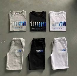 Trapstar-T-Shirt-Set für Herren, mit Buchstaben bestickter Trainingsanzug, kurze Ärmel, Plüsch-Shorts, fortschrittliches Design 465ess