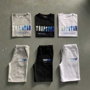 Ensemble de t-shirts Trapstar pour hommes Lettre brodée Survêtement Shorts en peluche à manches courtes Motion current 995ess