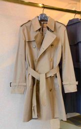 Heren trenchcoats Designer Klassieke tuniek Sjerpen Revers Slanke Double Breasted Burb Overjas met riem Winter Dames Winddichte jassen