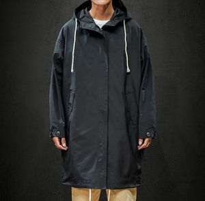 Herengeuljagen vallen losse Japanse midlengte haped windbreaker heren groot formaat solide kleur slanke Koreaanse jas 230413