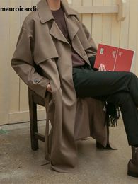 Hommes Trench-Coats Mauroicardi Printemps Automne Long Surdimensionné pour Hommes Ceintures À Double Boutonnage Casual Lâche Coréenne Mode Vêtements 230331