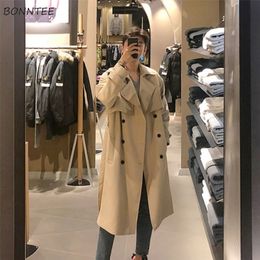 Men S Trench Coats Men Double Breasted Fashion England Style Turn Down Collar Sash over knieën Windscheper mannelijk knappe college Casual 221007