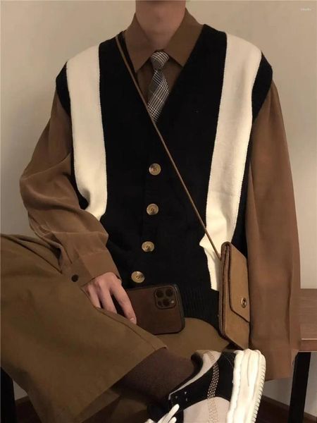 Chalecos para hombres 2024 Estilo vintage Contraste Color de punto Cardigan suelto Suéter casual Chaleco Tendencia de moda Estudiantes coreanos Abrigos V21