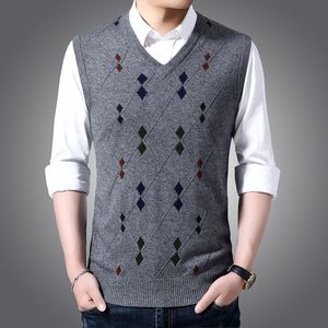 Hommes s Gilets Automne Affaires Argyle Chandail Style Classique Tricoté Laine Sans Manches Col En V Tops Homme Marque Vêtements 230313