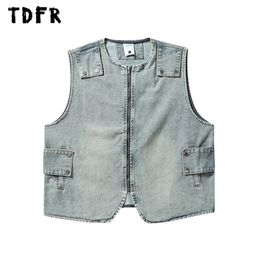 Gilets pour hommes Denim Cargo Vest Mens Washed Distressed Button Décoration Ras du cou Zipper Sans manches Hommes 230809