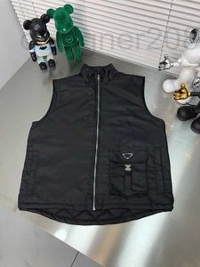 Designer des gilets masculins Nouveau gilet de mode High Quality Couxage de poche design Nylon Luxury Black Stand Collar Mens Veste Coat YCBE