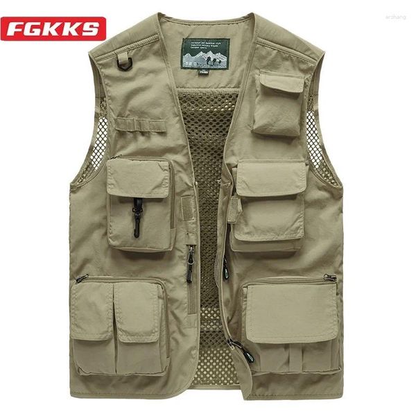 Gilets pour hommes FGKKS 2024 Gilet décontracté en plein air pour hommes Couleur unie Grande poche Manteau de haute qualité Design Street Wear