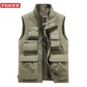 Gilets pour hommes FGKKS Hommes Gilet d'extérieur Multi-poches Couleur unie Directeur de pêche Reporter Travail Gilet Pographie Casual Gilet Veste Homme 230809