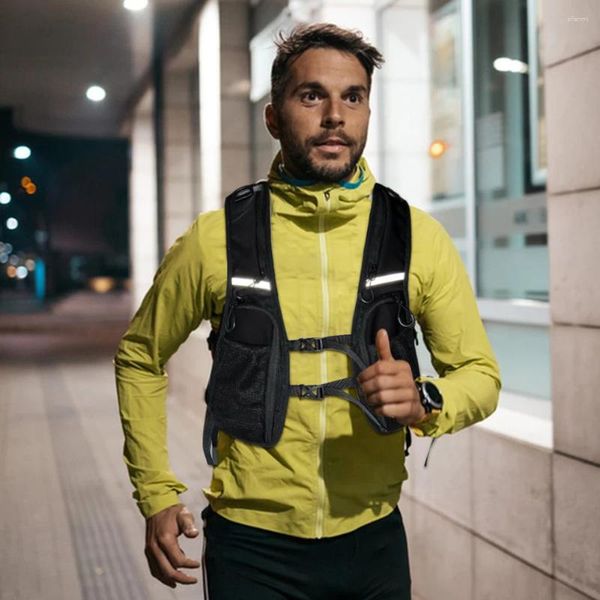 Gilets pour hommes gilet tactique fonctionnel Backpack de mode léger de la mode avec rangement supplémentaire de poche pour la course à vélo