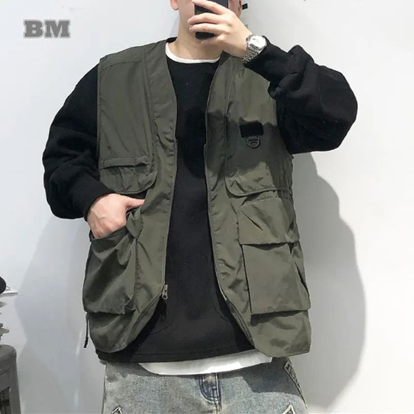 Chalecos para hombres Ropa informal japonesa Chaleco de carga multibolsillo para hombres Ropa al aire libre Casual Ejército Verde Sin mangas Harajuku Chaqueta Abrigo de trabajo 231005