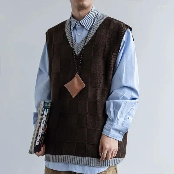 Gilets pour hommes Pull en tricot mâle marron gilet vêtements gilet à carreaux sans manches japonais rétro mode 2024 épais hiver coupe ample sur x