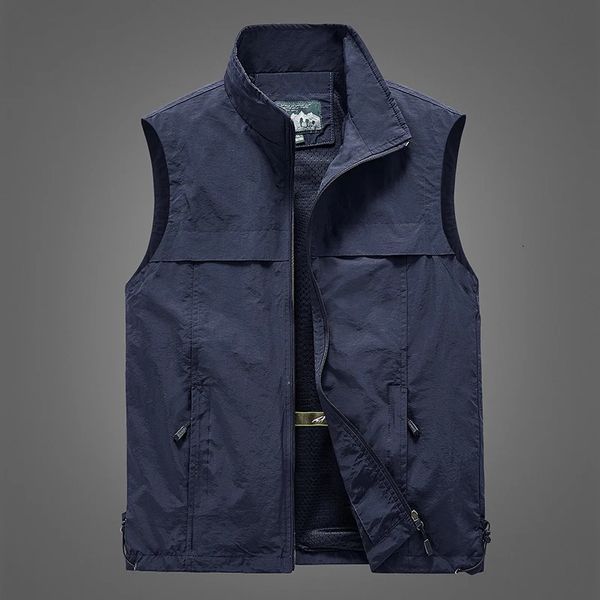 Gilets pour hommes Printemps Automne Extérieur Militaire Noir 2023 Veste sans manches Mode Pêche pour poche Pographie Casua Gilet 231130