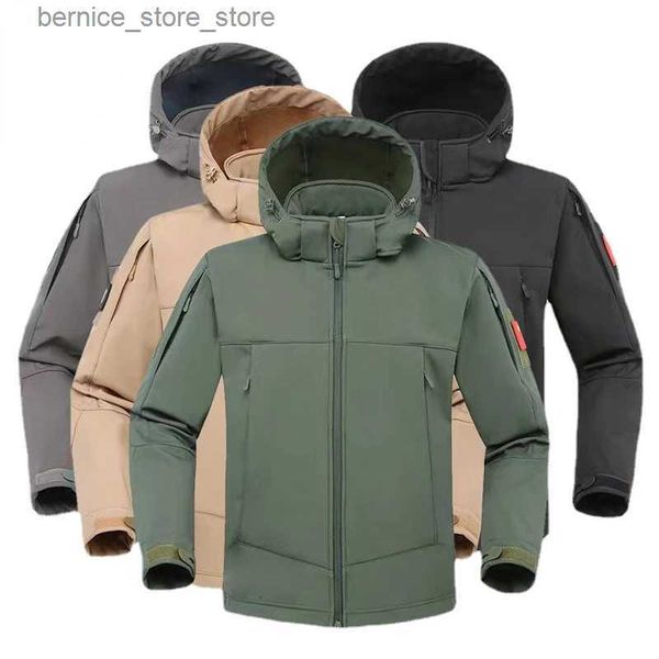 Gilets pour hommes Printemps Automne Soft Shell Tactique Vestes à capuche Hommes extérieur coupe-vent imperméable à l'eau plusieurs poches escalade manteaux minces mâle haut Q231208