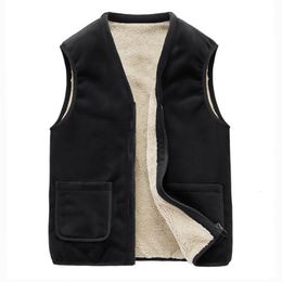 Hommes gilets hiver épais gilets d'âge moyen et personnes âgées papa laine d'agneau chaud sans manches manteau pour hommes grande taille 5XL 4XL 230217