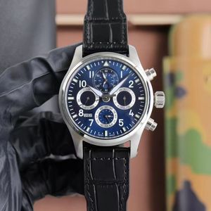 La montre mécanique entièrement automatique pour hommes adopte un revêtement anti-vertige bleu clair à double couche, des détails importés en cuir de vachette italien en place, une montre de luxe polie à la main