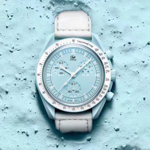 Montre pour hommes style sportif mouvement à quartz taille 42mm montre de voyage spatial conception unique profondeur étanche watch270z
