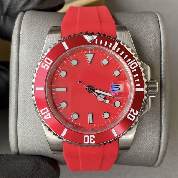 Reloj para hombre Submarine 40 mm Fábrica Top Diseñador de moda y ocio Reloj con movimiento automático Reloj para hombre Esfera roja Zafiro e impermeable Montre De Luxe Dhgate