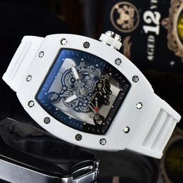 Heren Horloges Luxe Tonneau Type Metalen Shining CZ Case Rubberen Band Mode Quartz Horloge Mannelijke Klok Relogio Geschenken