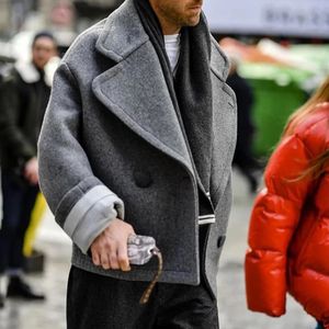 Mélanges de laine pour hommes élégant automne hiver 2023 veste en laine de luxe Gentleman court Trench épaissir chaud mode décontracté grand manteau à revers 231012