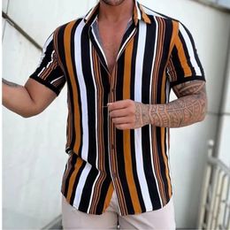Camisa de hombre Moda Rayas Impresión 3D Camisetas de manga corta Playa de verano Cuello vuelto Botón Blusa casual Ropa para hombre 240328