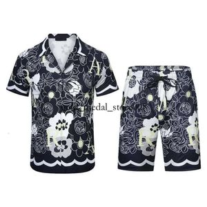 Chemises pour hommes Designer T-shirt Set Imprimer Hawaii Floral Chemise décontractée et courte chemise en soie ample T-shirts Femmes Hommes Tshirt Sandy Beach Shorts Chemise d'été 11