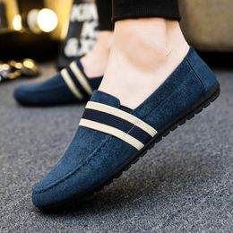 Chaussures pour hommes Logles bleus noirs Slipt sur les chaussures mâles adultes conduisant moccasin Softs confortable baskets décontractées plats 240420