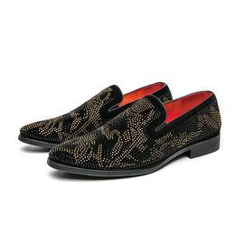 Mannen schoenen loafers Britse high-end handgemaakte strass pu flower pointed teen pedaalbedrijf casual bruiloft nachtclub al 5201