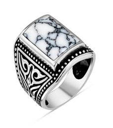 Anneau argenté pour hommes avec rectangle moteur de feuille de pierre turquoise crue blanche réalisée en dinde solide 925 anneaux de cluster sterling2258291