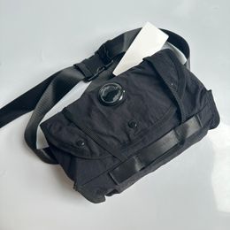 Mannen enkele schouder Crossbody Kleine multifunctionele tas Bag Mobiele telefoon Bag Messenger Bag Chest Packs Unisex Outdoor Sling Bag